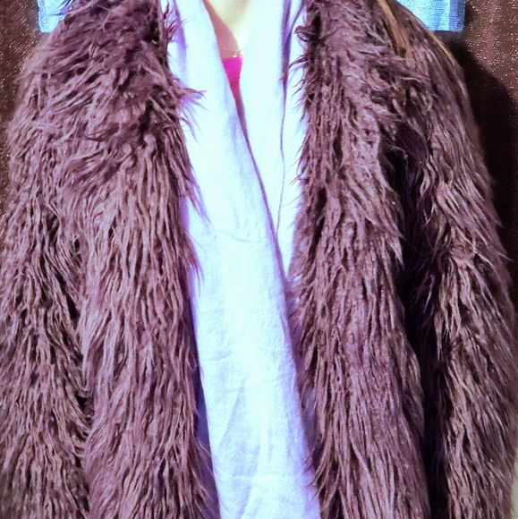 π¦π Stunning rare faux fur jacket - Picture 5 of 10